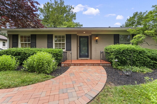 Photo - 309 Greenbriar Rd