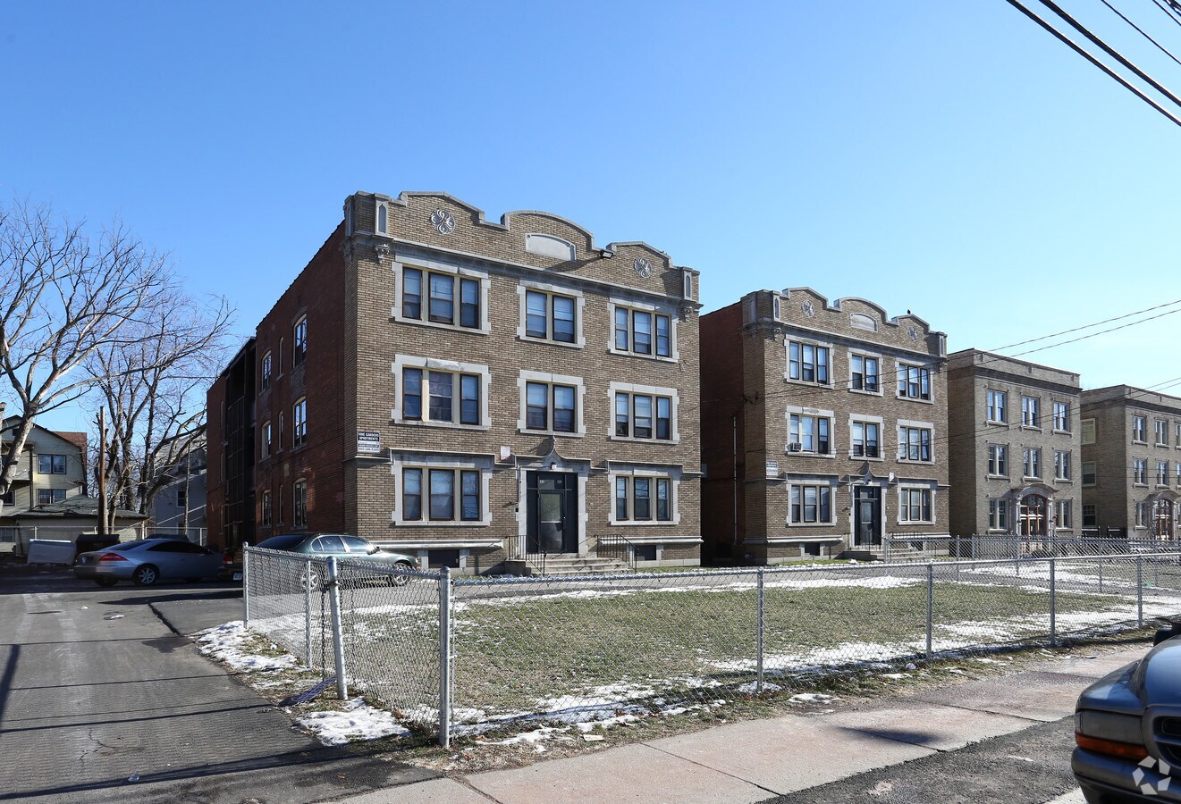 Photo - Vine Street Apartments