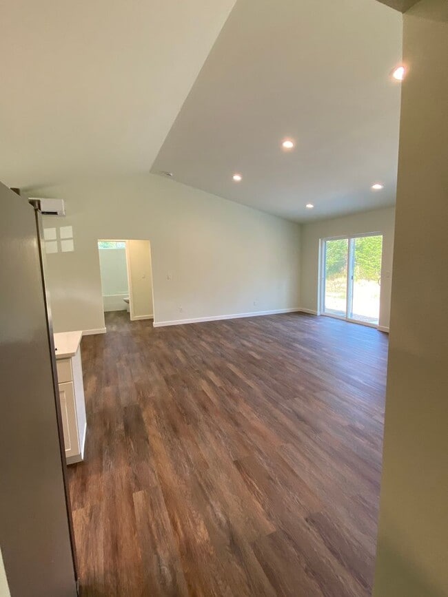 Photo - 3bd 2.5ba Home in Belfair on 2.5 Acres