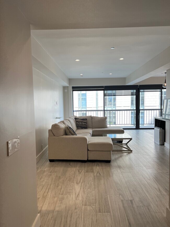 Photo - 10790 Wilshire Blvd Unidad 504