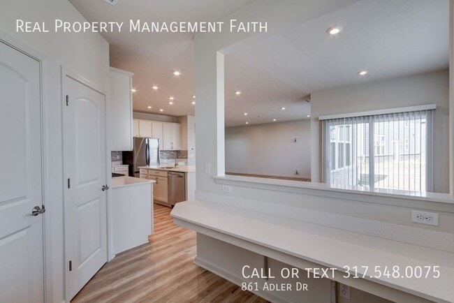 Photo - 861 Adler Dr