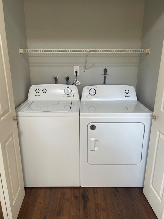 Photo - 2017 Oleander Blvd