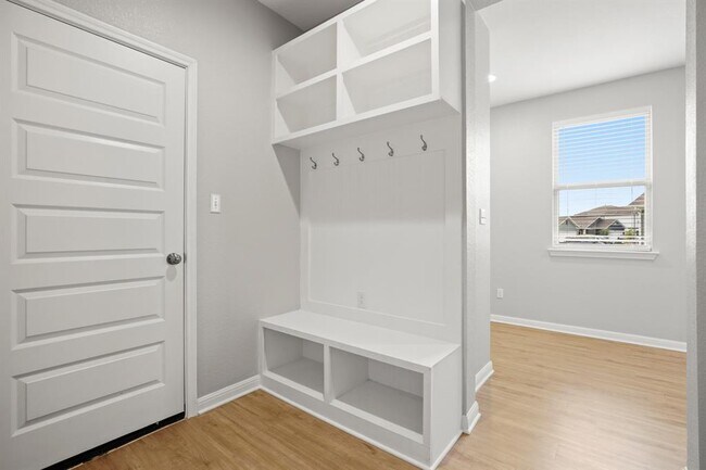 Photo - 6807 Tiznow Ln