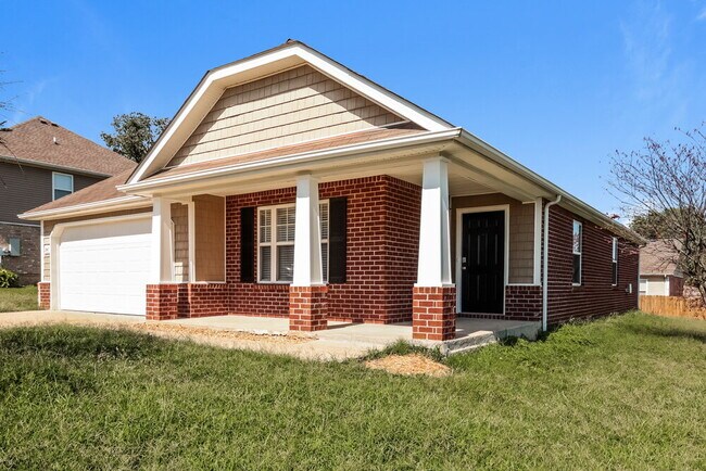 2867 Park Knoll Dr