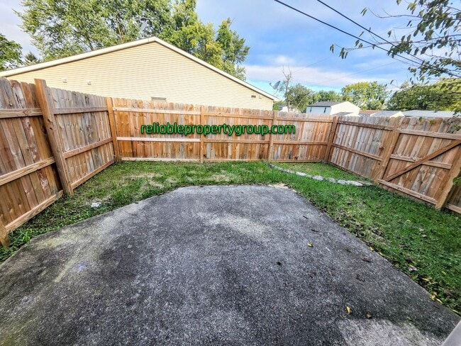 1417 Lakehurst Dr