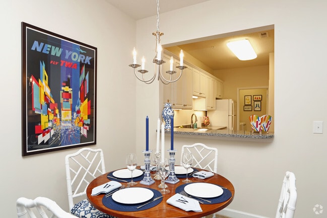 2BR, 2BA - 1125sf PhII- Dining Area - Woodstone at Croasdaile Farm