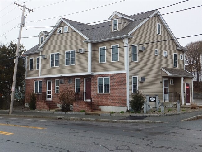 Building Photo - 1581 Commercial St Unit 7 Rental