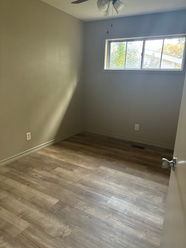 Photo - Excellent location! Close to Berryhill Par...