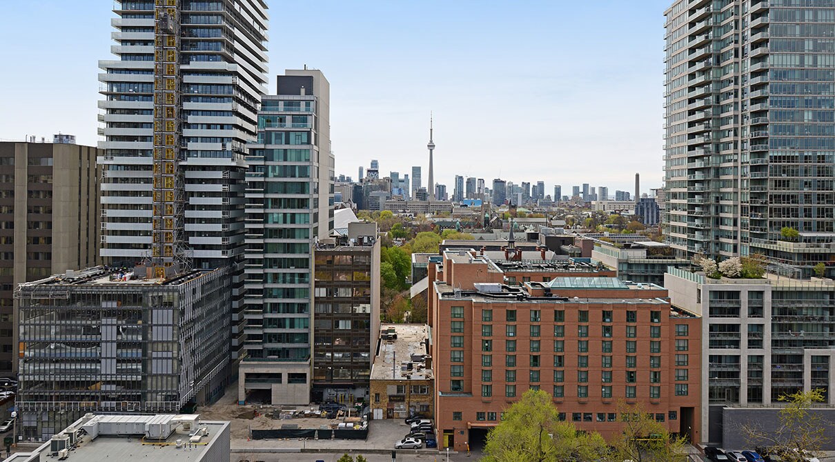 Photo - Prince Arthur Unit 01105