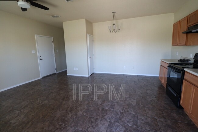 Photo - 17124 Mandarin Ave