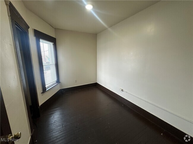 Building Photo - 3074 W 25th St Unit 11 Rental