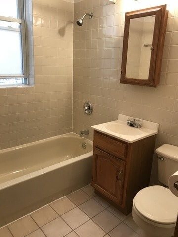 Photo - 848 N Oakley Blvd Unit 002