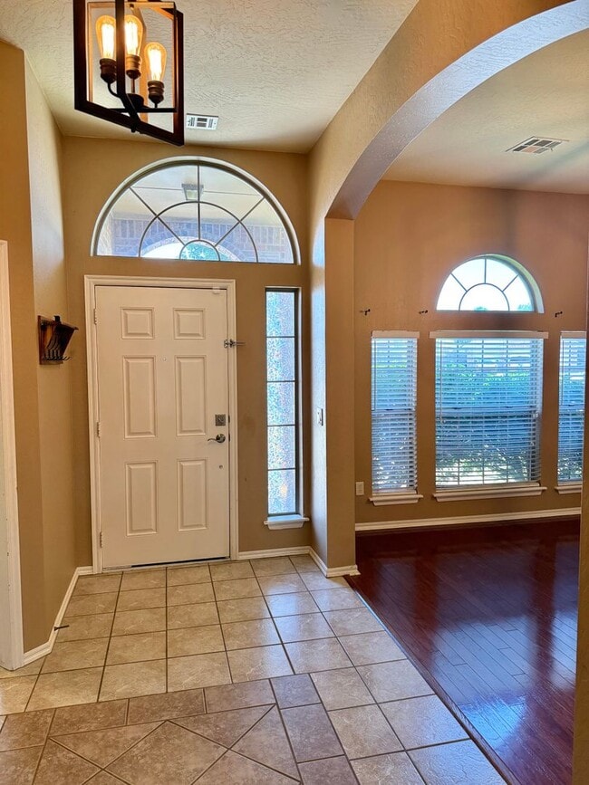 Photo - Beautiful 4 Bed 2 Bath in Moore Schools