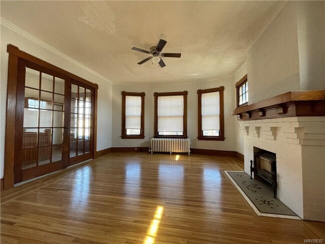 Living Room - 9 Bewley Pkwy Unit 2