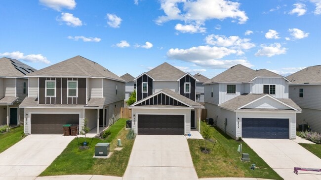 Photo - "Spacious 4-Bed Oasis with Granite Counter...