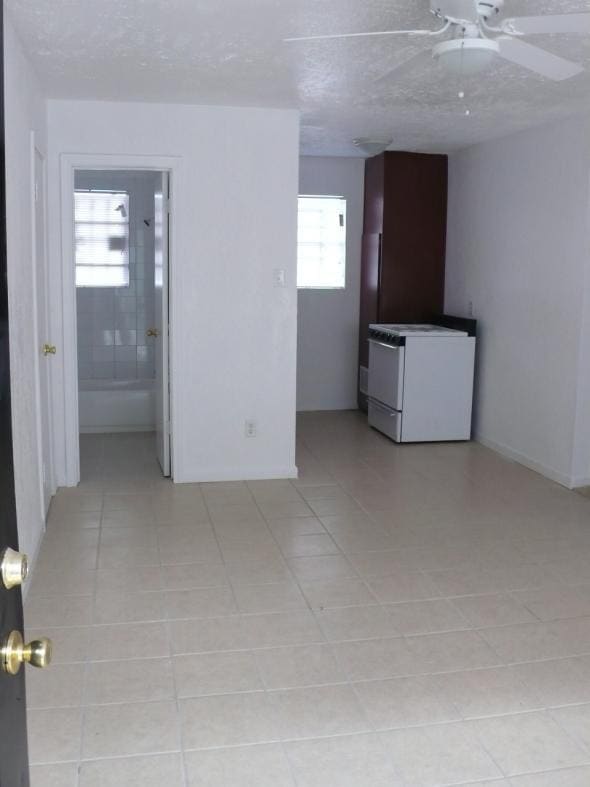 Interior - Southmore (2412)