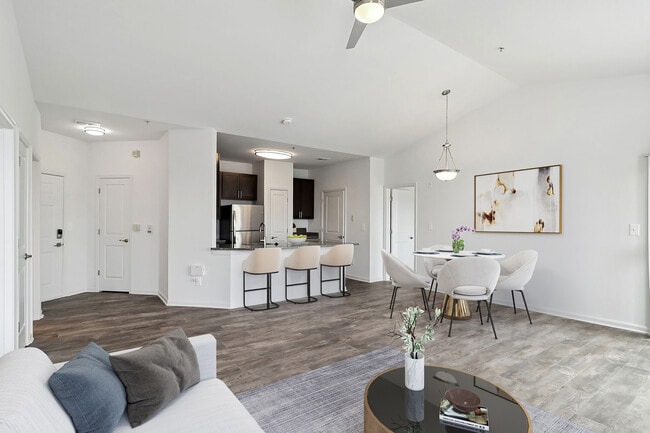 Photo - Windsor Commons Apartments