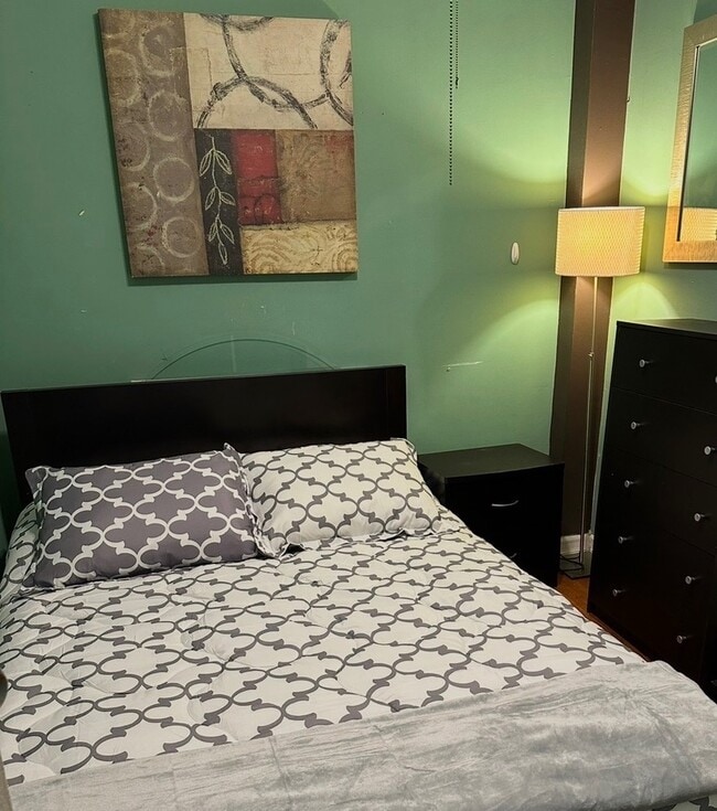 Photo - 448 E 87th St Unidad 1B