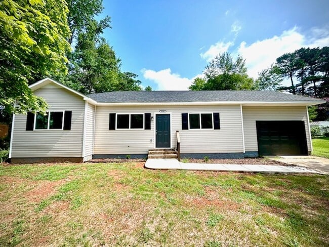 Building Photo - Newly-rebuilt from the foundation up Rental