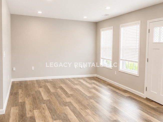 Photo - 240-242 Longwood Ln.