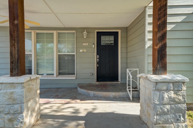 Photo - 2506 24th St