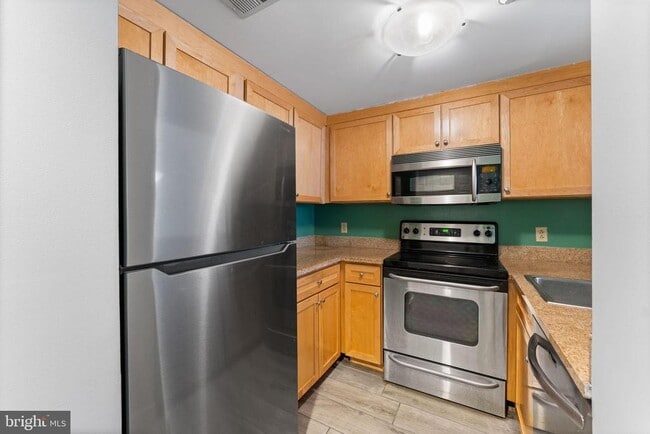 Photo - 1150 K St NW Unit 306