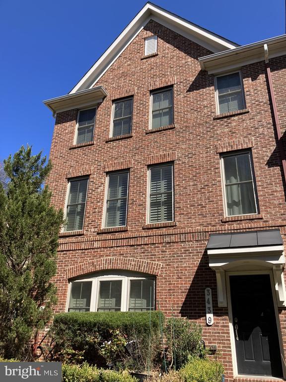 Building Photo - 3439 S Kemper Rd