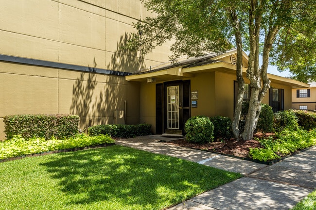 Photo - Orleans Square