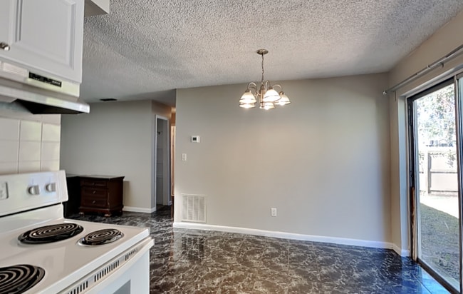 Photo - 1215 Lake Highland Dr