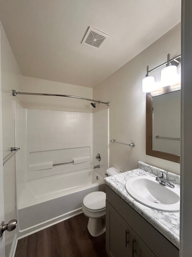 Photo - 1021 Fords Pointe Cir