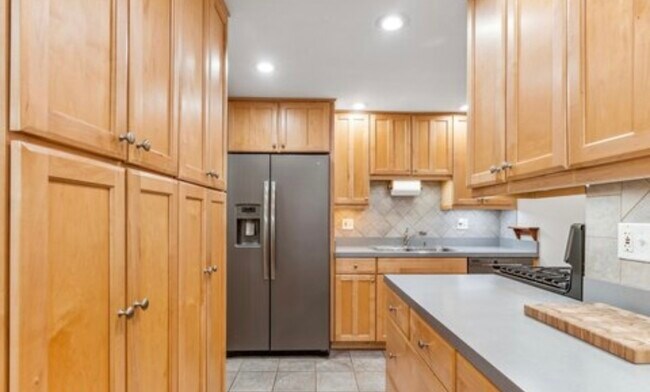 Photo - 857 N La Salle Dr Unit G