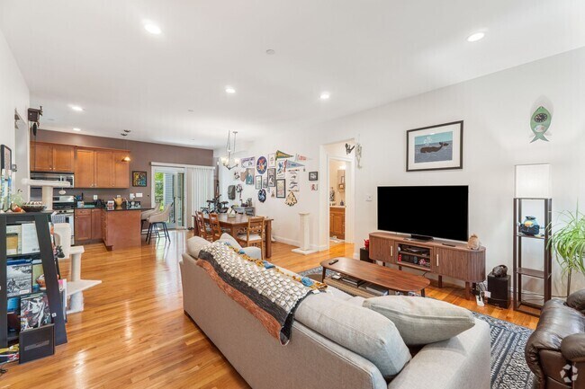 Building Photo - 112 Academy Hill Rd Unit 1 Rental