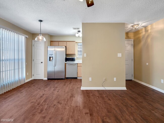 Photo - 3 br, 1 bath Duplex - 283 Wilson Green Bou...