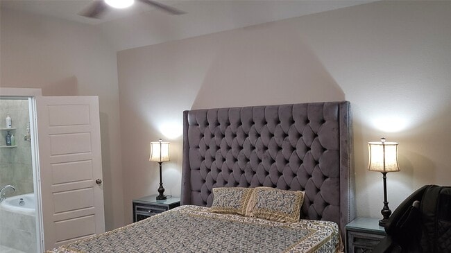 Photo - 18218 Bluebird Br Ln