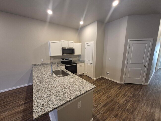 Photo - 2122 N Jayton Ave