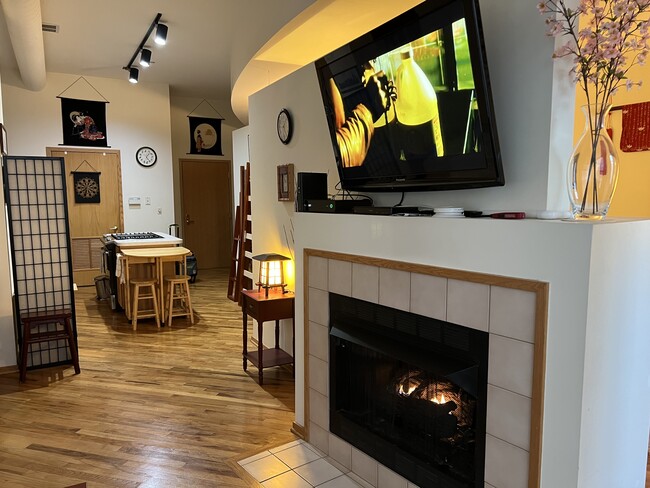 Building Photo - 910 S Michigan Ave Unit 708