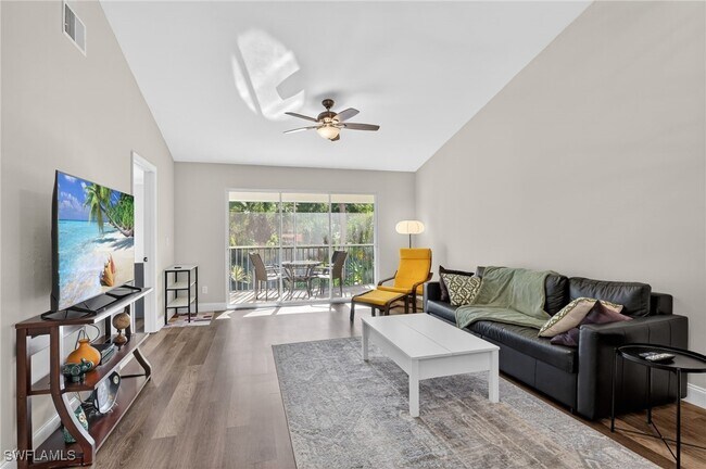 Photo - 209 Robin Hood Cir Unit 201