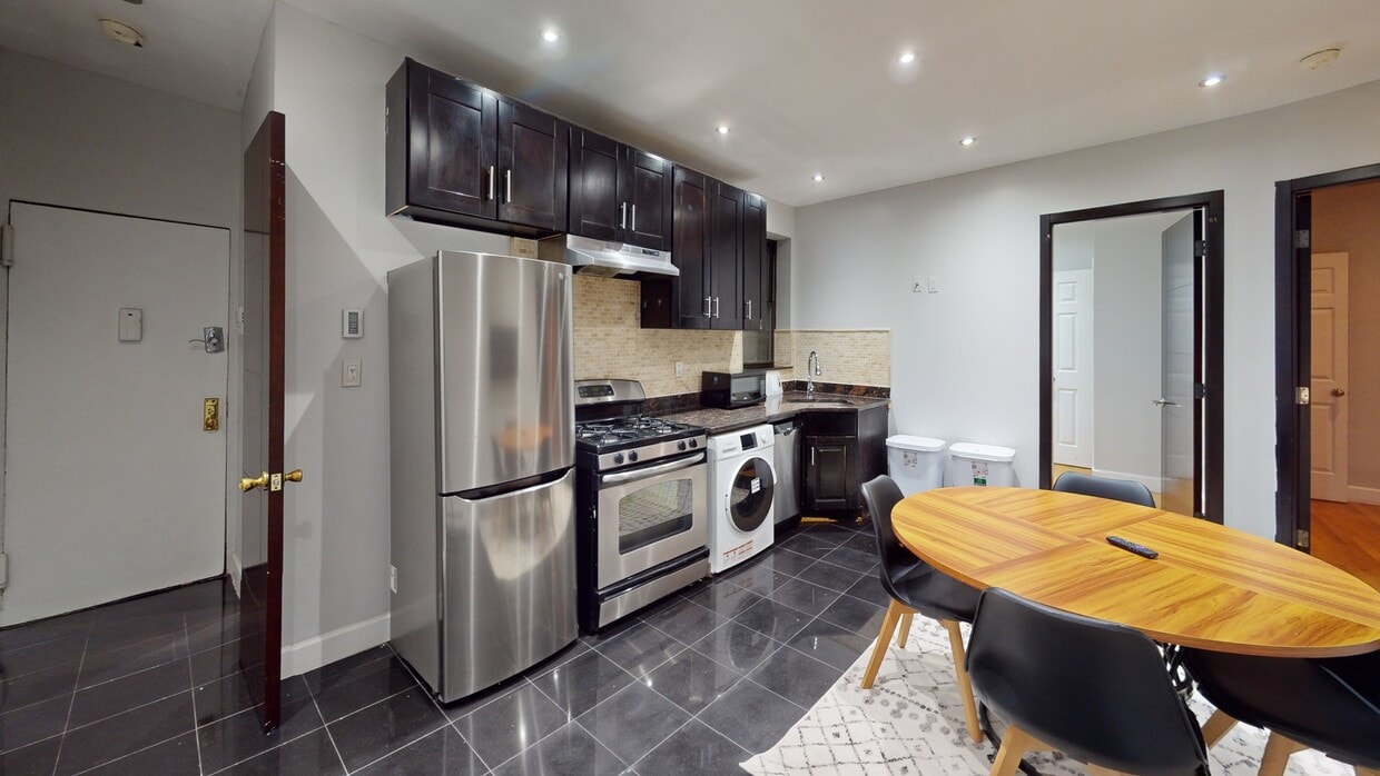 Photo - Private bedroom in 3 bed/1 bath Home