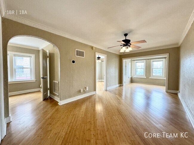 4804 Jefferson St Unit 301