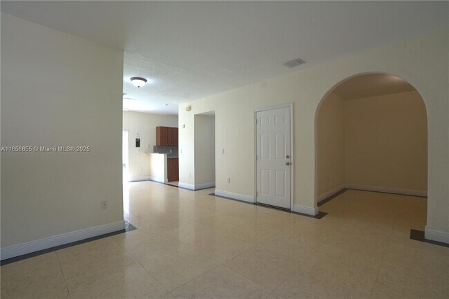 Photo - 4100 NE 25th St