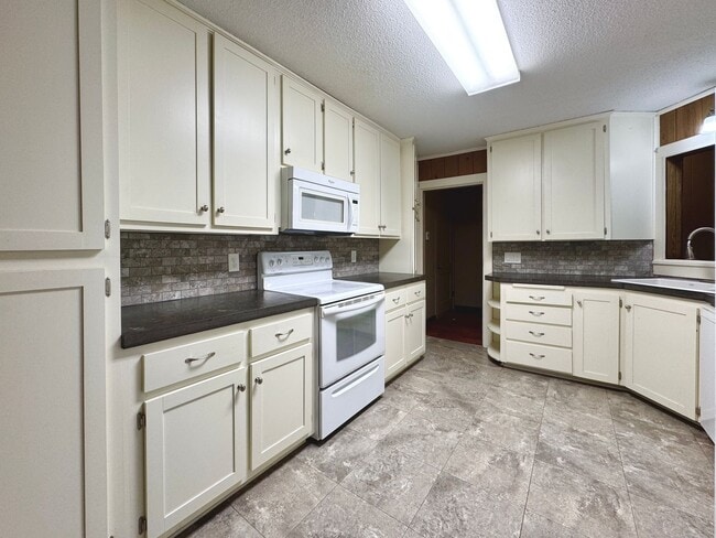 Photo - 3 Bedroom/2 Bath House in Batesville