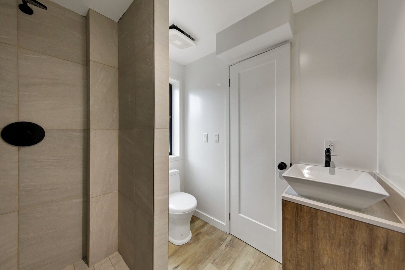 ONE MONTH FOR FREE! BRAND NEW CONSTRUCTION... - ONE MONTH FOR FREE! BRAND NEW CONSTRUCTION... Unidad 2