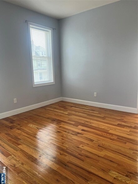 Building Photo - 179 Randolph Ave Rental