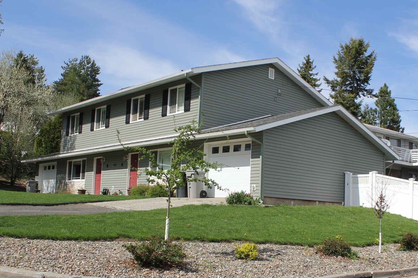 Photo - 1420 NW Deane St