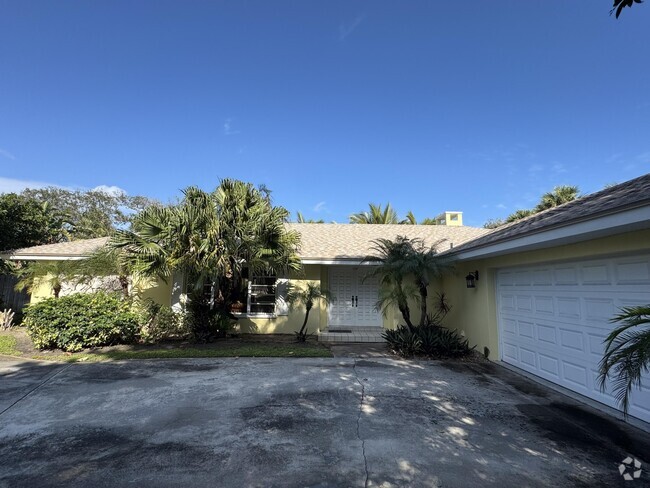 Building Photo - 1946 Surfside Terrace Rental