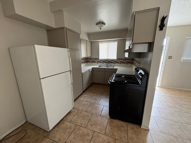 Photo - 1901 Stewart Ave Apartment Unit C