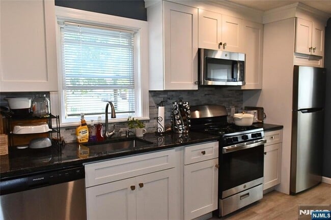 Photo - 139 Ray St Unit 1