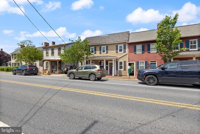 Photo - 41 W Main St House