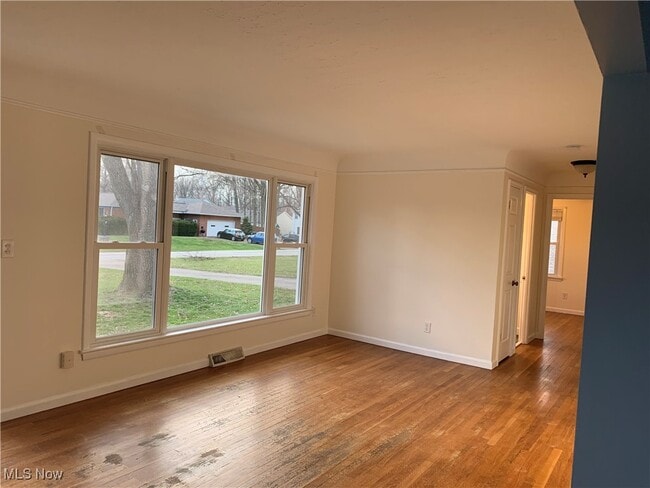 Photo - 1861 Eaton Dr