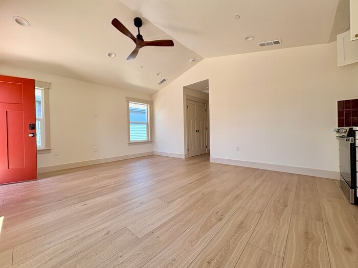 Photo - Beautifully Built 2/1 in North Oak Park Close to UC Davis + McGeorge Law School!